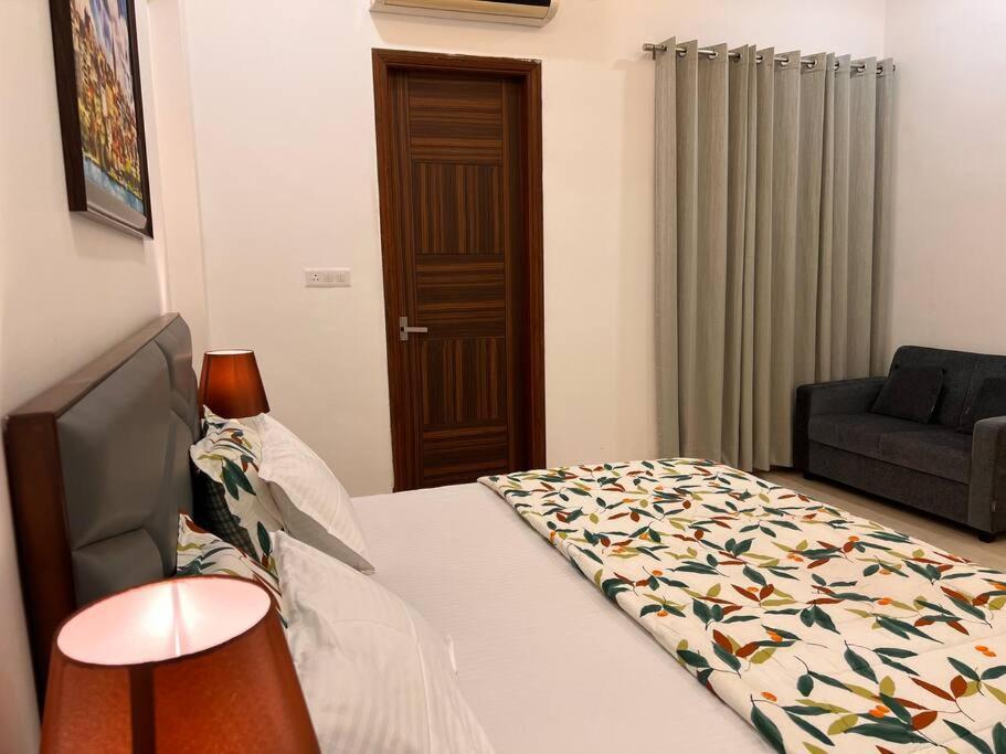 5Bhk Home Away From Home At Ranjit Avenue Amritsar Esterno foto