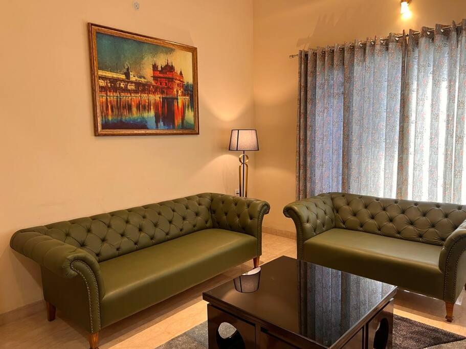 5Bhk Home Away From Home At Ranjit Avenue Amritsar Esterno foto