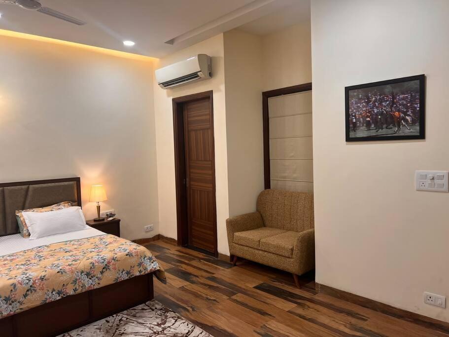 5Bhk Home Away From Home At Ranjit Avenue Amritsar Esterno foto