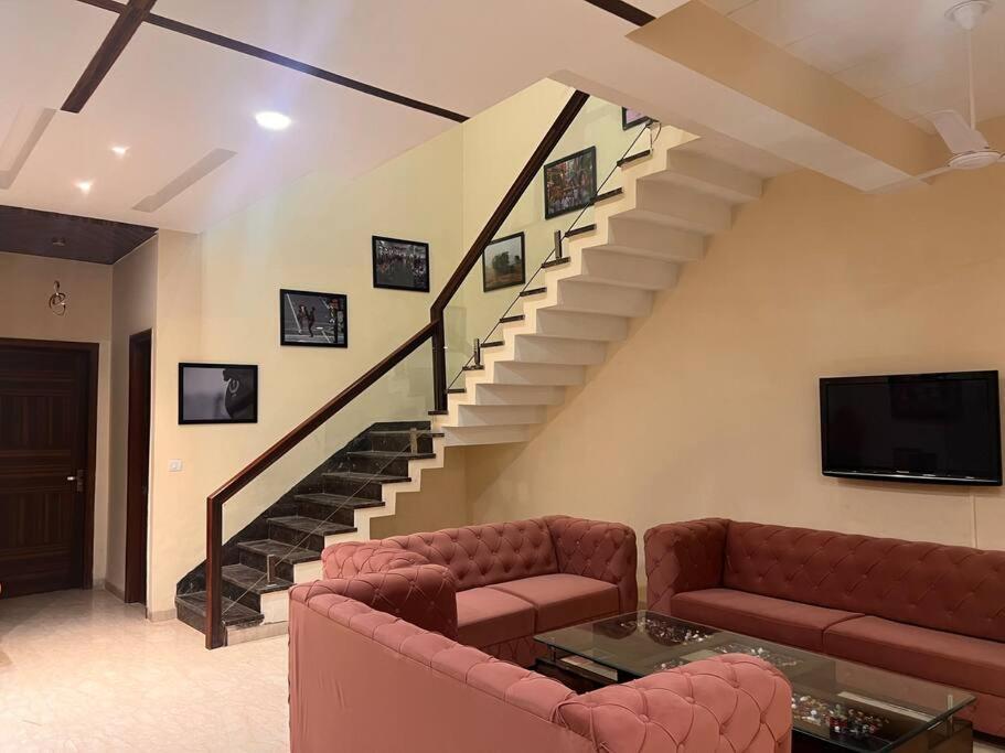 5Bhk Home Away From Home At Ranjit Avenue Amritsar Esterno foto