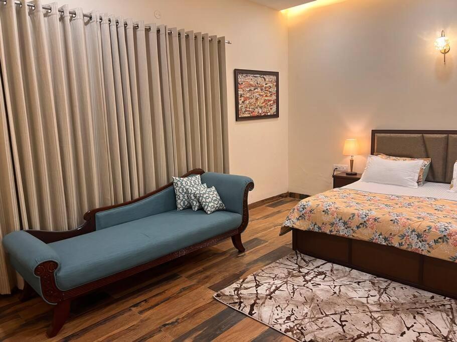 5Bhk Home Away From Home At Ranjit Avenue Amritsar Esterno foto